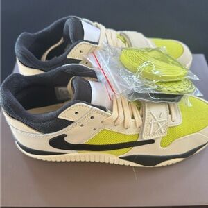 Jordan Jumpman Jack TR Sneakers - Black and Cactus